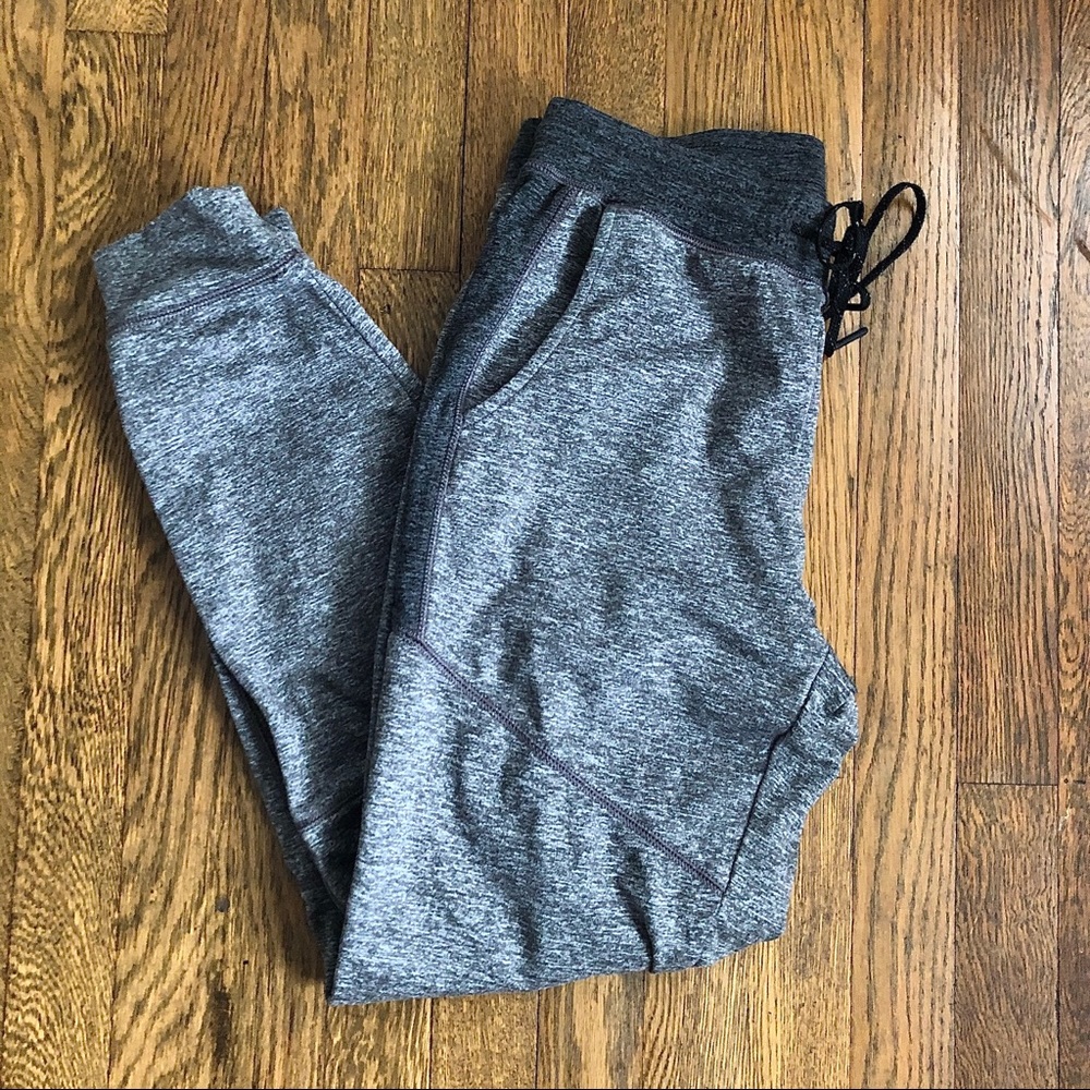 American Eagle joggers